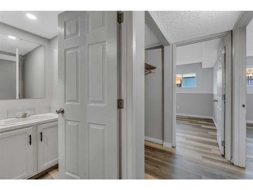 1526 And 1528 35 Street Se, Calgary, AB - Indoor Photo Showing Other Room