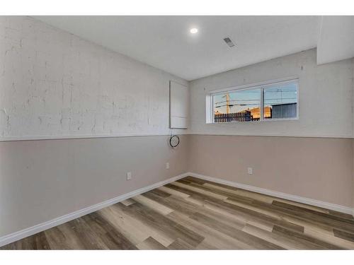 1526 And 1528 35 Street Se, Calgary, AB - Indoor Photo Showing Other Room