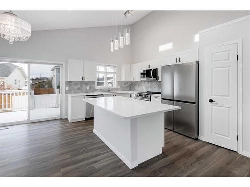 55 Willowbrook Crescent Nw, Airdrie, AB - Indoor Photo Showing Kitchen With Stainless Steel Kitchen With Upgraded Kitchen