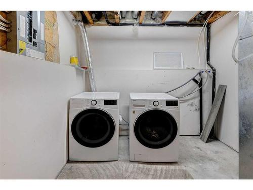 55 Willowbrook Crescent Nw, Airdrie, AB - Indoor Photo Showing Laundry Room