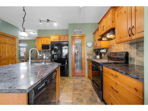 36 Brightonstone Gardens Se, Calgary, AB - Indoor Photo Showing Kitchen