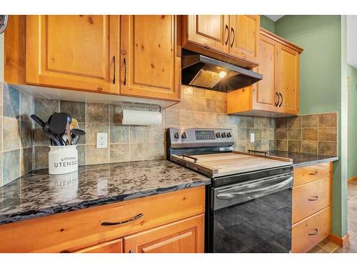 36 Brightonstone Gardens Se, Calgary, AB - Indoor Photo Showing Kitchen