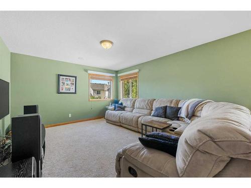 36 Brightonstone Gardens Se, Calgary, AB - Indoor Photo Showing Living Room