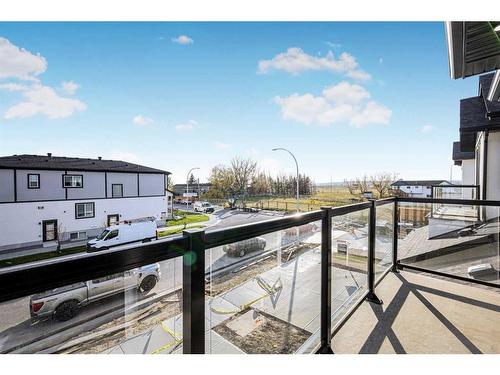 4516 87Avenue Ne Avenue Ne, Calgary, AB - Outdoor With Balcony