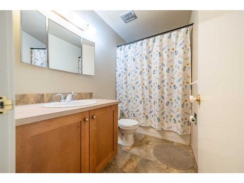 58 Brae Glen Lane Sw, Calgary, AB - Indoor Photo Showing Bathroom