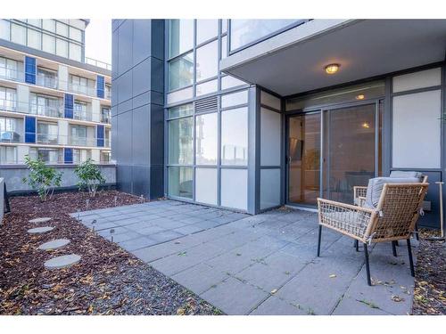 303-550 Riverfront Avenue Se, Calgary, AB - Outdoor