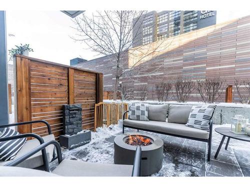 303-550 Riverfront Avenue Se, Calgary, AB - Outdoor