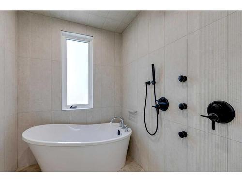 2309 21 Avenue Sw, Calgary, AB - Indoor Photo Showing Bathroom