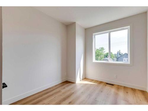 2309 21 Avenue Sw, Calgary, AB - Indoor Photo Showing Other Room