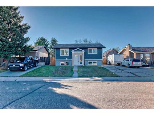 149 Eagle Road North, Lethbridge, AB - Outdoor With Facade