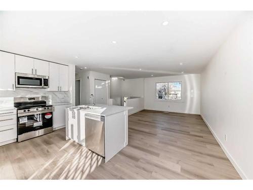 149 Eagle Road North, Lethbridge, AB - Indoor Photo Showing Kitchen