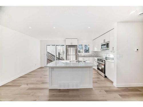 149 Eagle Road North, Lethbridge, AB - Indoor Photo Showing Kitchen