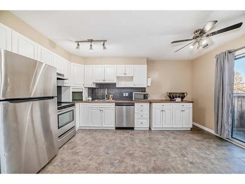 604 Westchester Road, Strathmore, AB - Indoor Photo Showing Kitchen