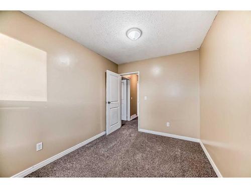 604 Westchester Road, Strathmore, AB - Indoor Photo Showing Other Room