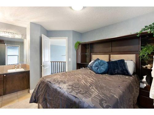 52 Mahogany Heath Se, Calgary, AB - Indoor Photo Showing Bedroom