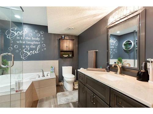 52 Mahogany Heath Se, Calgary, AB - Indoor Photo Showing Bathroom