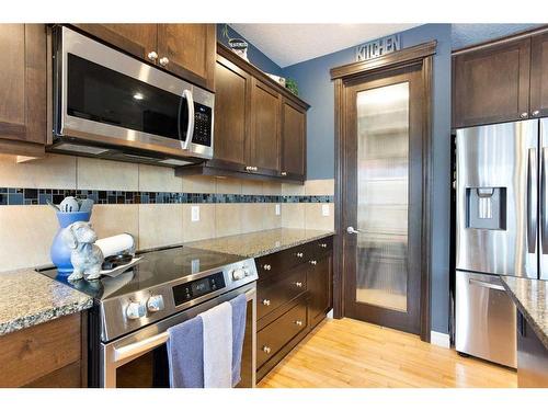 52 Mahogany Heath Se, Calgary, AB - Indoor Photo Showing Kitchen With Stainless Steel Kitchen