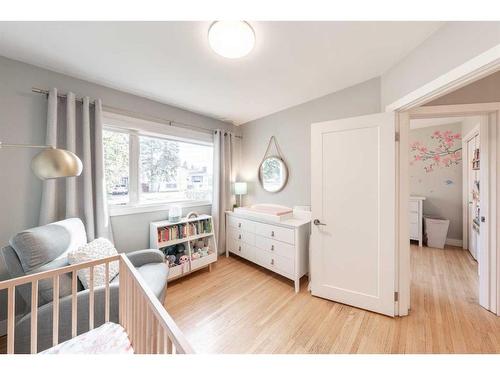 21 Holden Road Sw, Calgary, AB - Indoor Photo Showing Bedroom