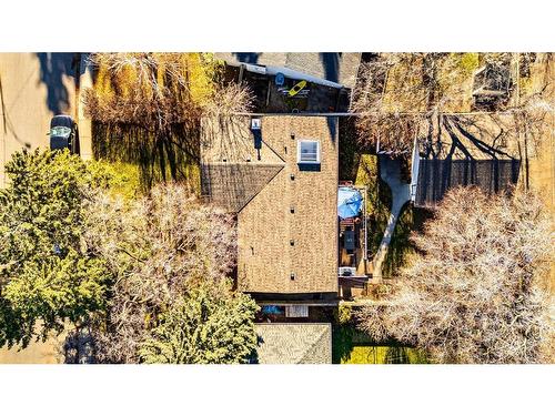 21 Holden Road Sw, Calgary, AB - Outdoor