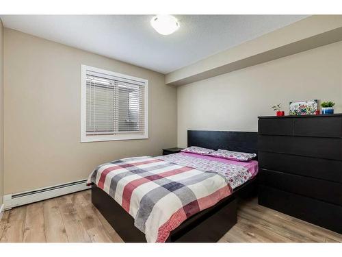 102-7110 80 Avenue Ne, Calgary, AB - Indoor Photo Showing Bedroom