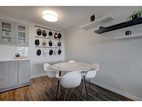 419-816 89 Avenue Sw, Calgary, AB - Indoor Photo Showing Dining Room