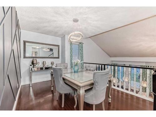 23 Deer Place Se, Calgary, AB - Indoor Photo Showing Dining Room