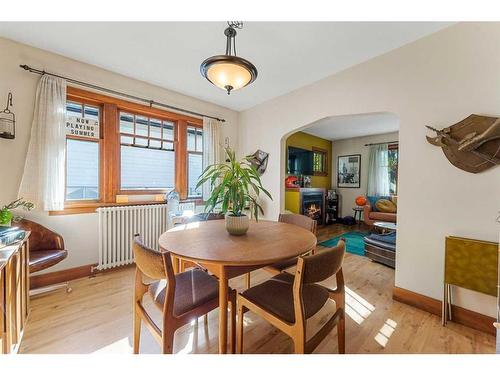 5336 2 Street Sw, Calgary, AB - Indoor Photo Showing Dining Room