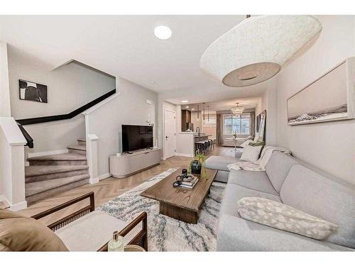 140 Cobblestone Gate, Airdrie, AB - Indoor Photo Showing Living Room