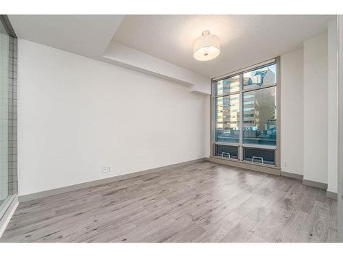 303-530 12 Avenue Sw, Calgary, AB - Indoor Photo Showing Other Room