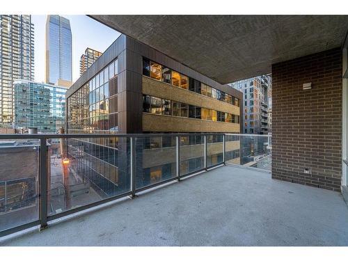 303-530 12 Avenue Sw, Calgary, AB - Outdoor With Balcony With Exterior