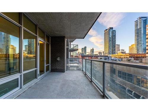 303-530 12 Avenue Sw, Calgary, AB - Outdoor With Balcony With Exterior