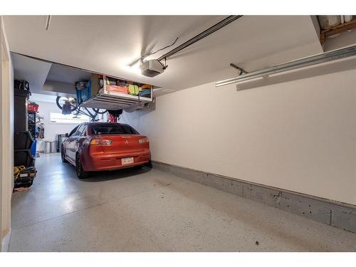 302-15 Evanscrest Park Nw, Calgary, AB - Indoor Photo Showing Garage