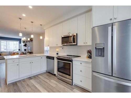 302-15 Evanscrest Park Nw, Calgary, AB - Indoor Photo Showing Kitchen With Stainless Steel Kitchen