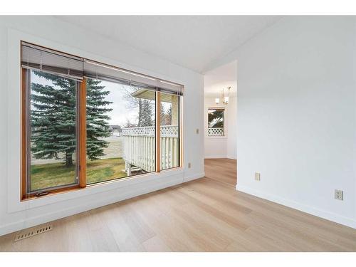 3 Sunlake Close Se, Calgary, AB - Indoor