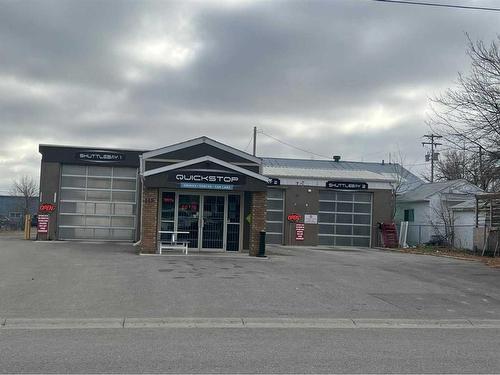 115 2 Street South, Vulcan, AB 