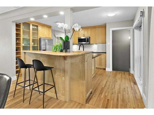 94 Coleridge Road Nw, Calgary, AB - Indoor Photo Showing Kitchen