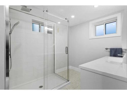 94 Coleridge Road Nw, Calgary, AB - Indoor Photo Showing Bathroom