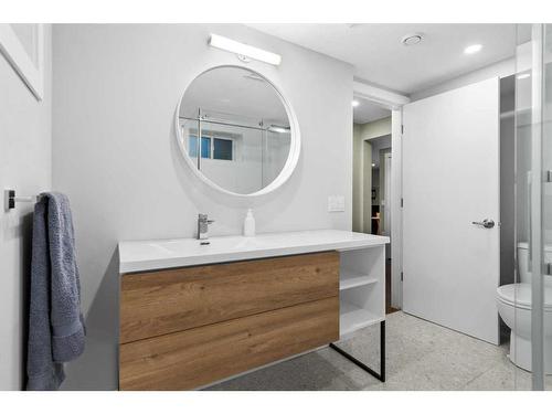 94 Coleridge Road Nw, Calgary, AB - Indoor Photo Showing Bathroom