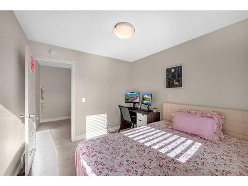 146 Savanna Walk Ne, Calgary, AB - Indoor Photo Showing Bedroom