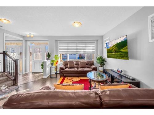 90 Cityscape Terrace Ne, Calgary, AB - Indoor Photo Showing Living Room