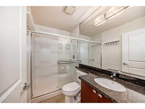 1706-77 Spruce Place Sw, Calgary, AB - Indoor Photo Showing Bathroom