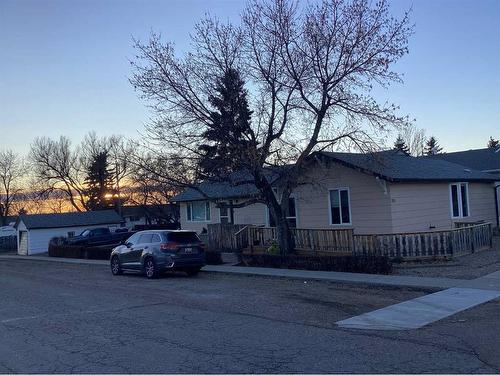 201 Elisnore Avenue, Standard, AB - Outdoor