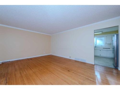 2403 54 Avenue Sw, Calgary, AB - Indoor Photo Showing Other Room