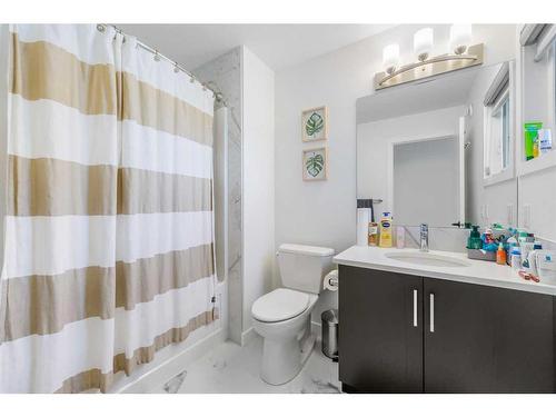 243 Corner Meadows Way Ne, Calgary, AB - Indoor Photo Showing Bathroom