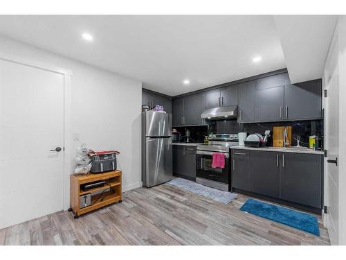 243 Corner Meadows Way Ne, Calgary, AB - Indoor Photo Showing Kitchen