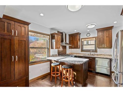 2415 1 Street Nw, Calgary, AB - Indoor Photo Showing Kitchen With Upgraded Kitchen