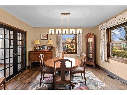 2415 1 Street Nw, Calgary, AB - Indoor Photo Showing Dining Room