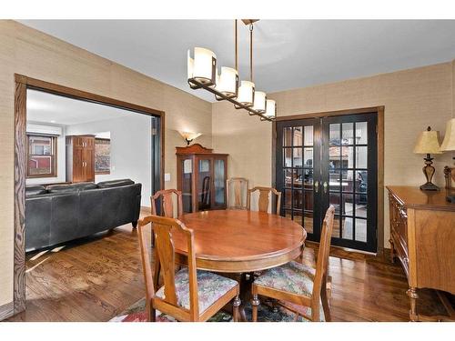 2415 1 Street Nw, Calgary, AB - Indoor Photo Showing Dining Room