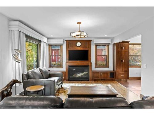 2415 1 Street Nw, Calgary, AB - Indoor Photo Showing Living Room With Fireplace