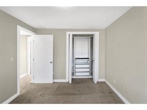 2299 Flanders Avenue Sw, Calgary, AB - Indoor Photo Showing Other Room